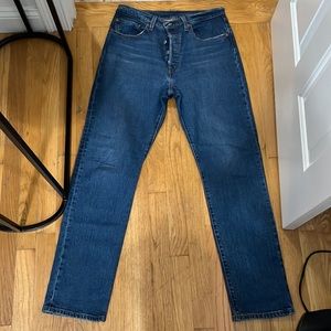 Dark wash Levi’s 501 jeans